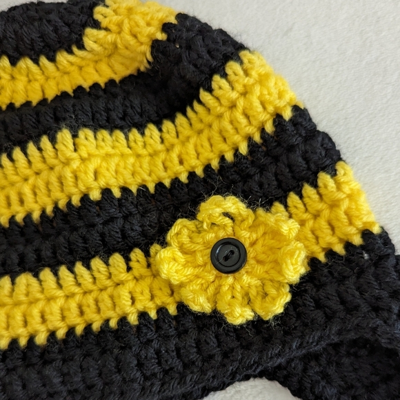 Hat Handmade Bumblebee One Size Fits Most Adults EUC - Picture 9 of 9